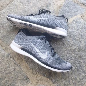 NIKE Free TR 5.0 flyknit